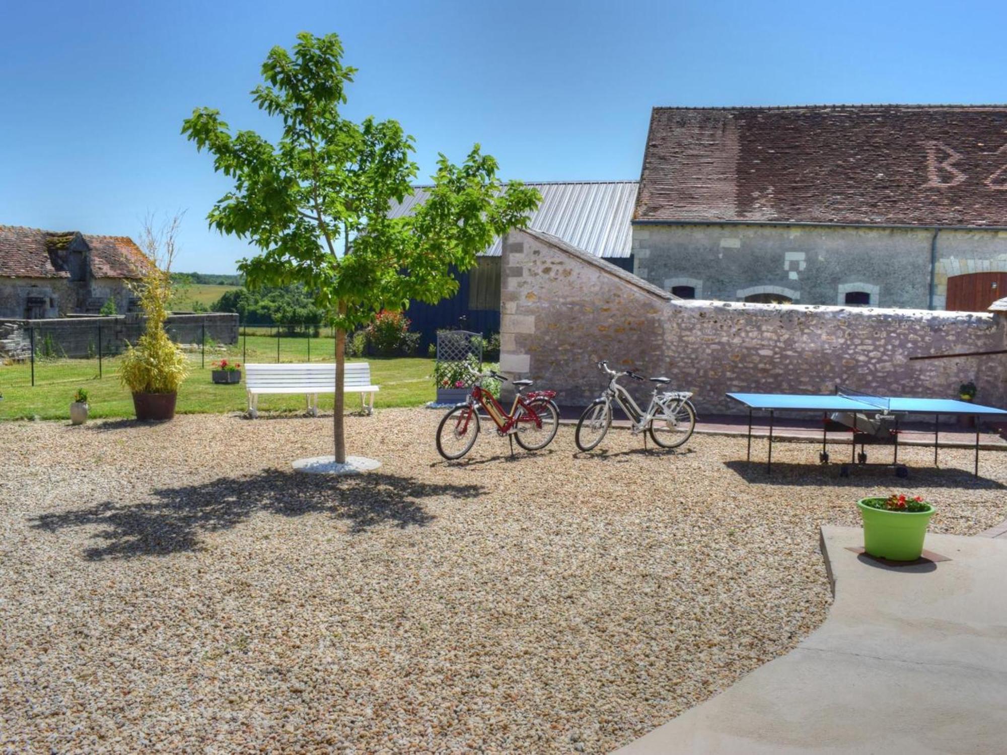Gite De Charme Avec Jardin Privatif, Proche Des Chateaux De La Loire Et Du Zooparc De Beauval - Fr-1-381-85 Sennevieres Exterior photo